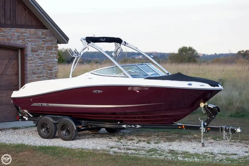 Slide: The Image of Sea Ray 230 SLX 2012 - 6