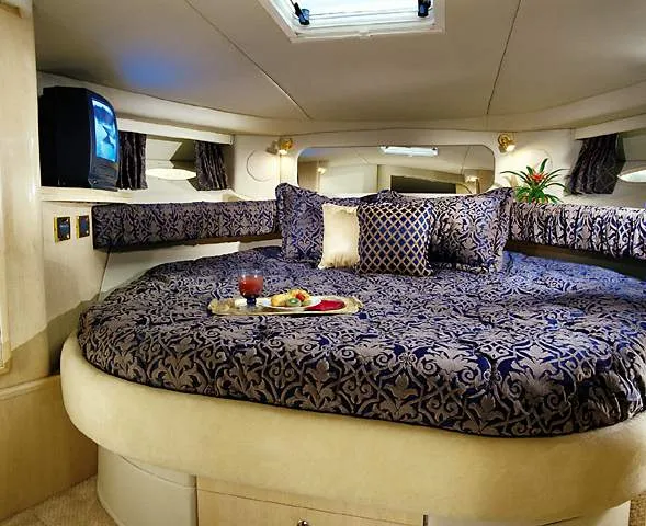 Slide: The Image of Sea Ray 370 Express Cruiser 1998 - 1