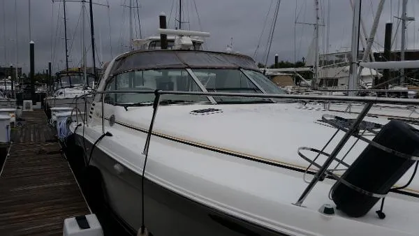 Slide: The Image of Sea Ray 370 Express Cruiser 1998 - 5