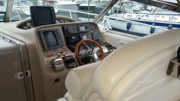 Slide: The Image of Sea Ray 370 Express Cruiser 1998 - 8