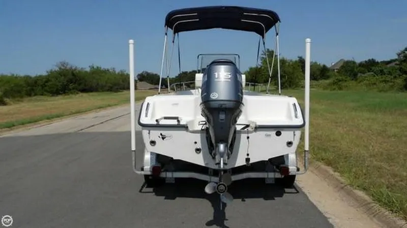 Slide: The Image of Sea Hunt Triton 186 2005 - 10