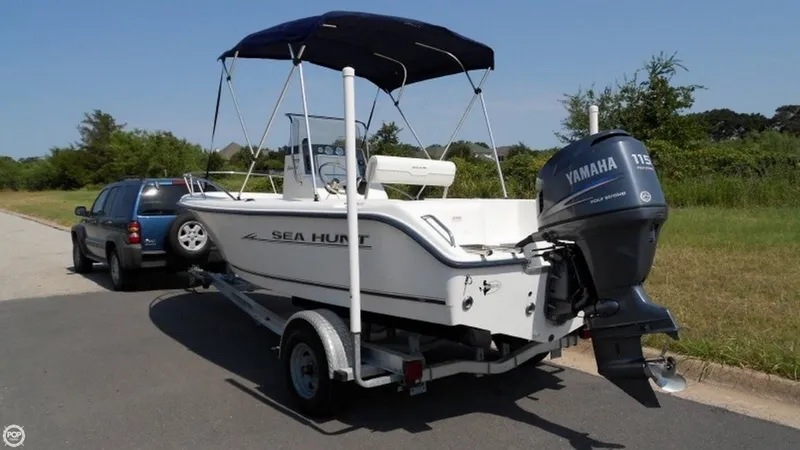 Slide: The Image of Sea Hunt Triton 186 2005 - 8