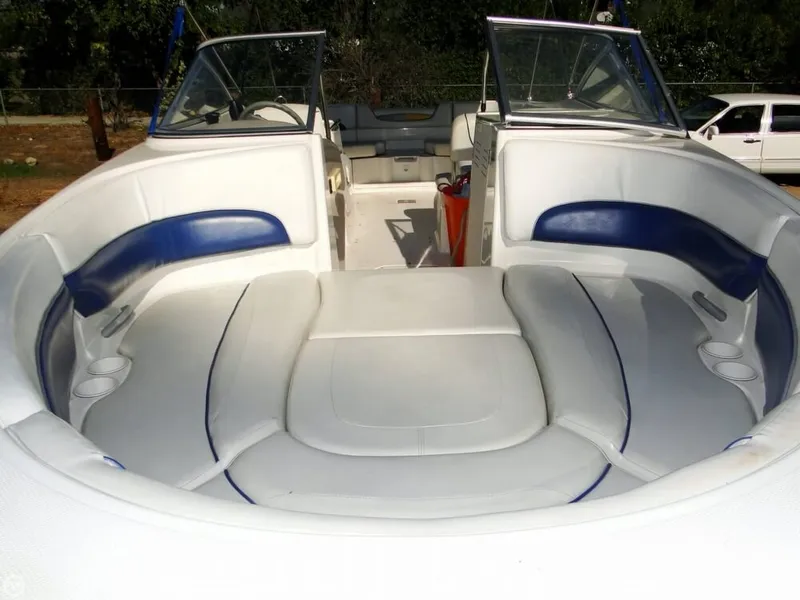 Slide: The Image of Bayliner 249 SunDeck 2004 - 3