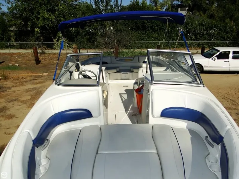 Slide: The Image of Bayliner 249 SunDeck 2004 - 4
