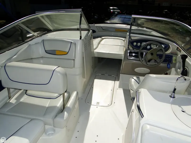 Slide: The Image of Bayliner 249 SunDeck 2004 - 6