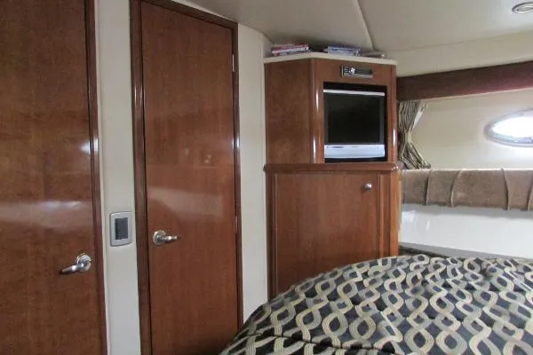 Slide: The Image of Meridian 411 Sedan 2006 - 9