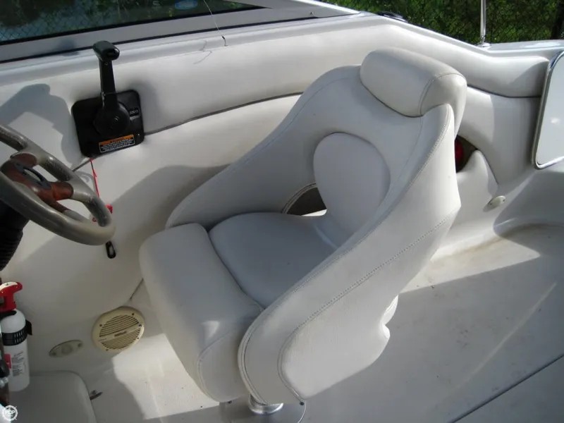 Slide: The Image of Crownline Boats 235 CCR 2004 - 10