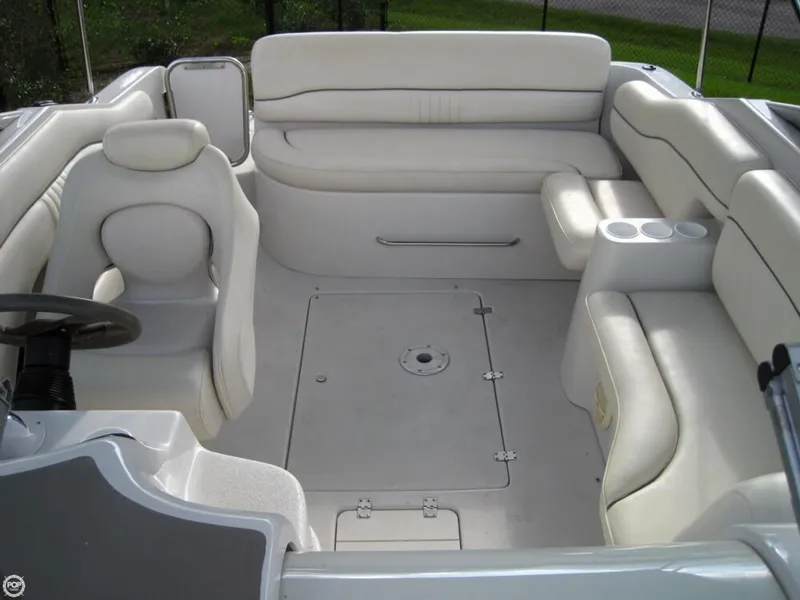 Slide: The Image of Crownline Boats 235 CCR 2004 - 5