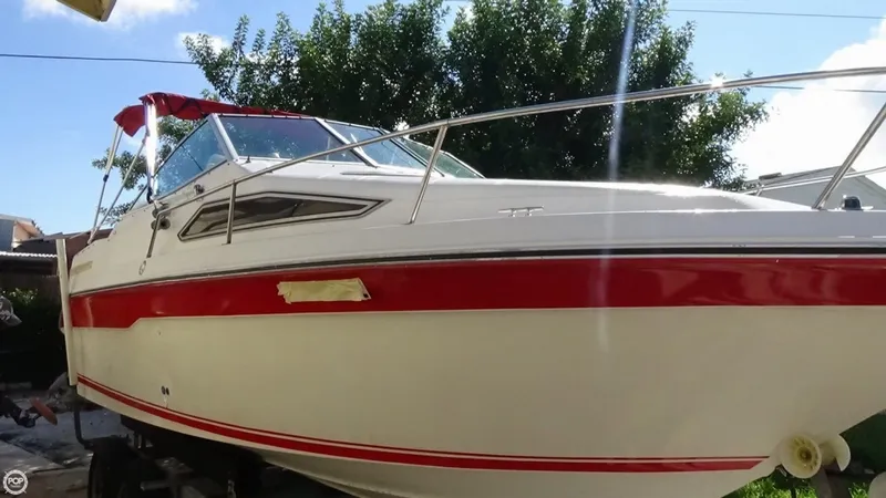 Slide: The Image of Sea Ray 220 Sundancer 1990 - 9