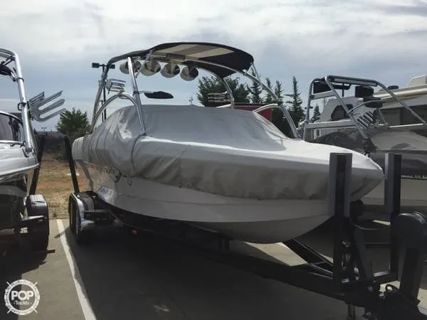 Slide: The Image of Correct Craft 230 Super Air Nautique - Team Edition 2008 - 4