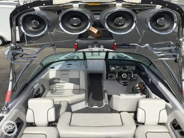 Slide: The Image of Correct Craft 230 Super Air Nautique - Team Edition 2008 - 5