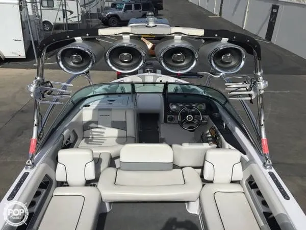 Slide: The Image of Correct Craft 230 Super Air Nautique - Team Edition 2008 - 8
