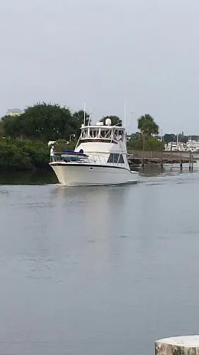 Slide: The Image of Hatteras 43 Convertible 1979 - 1