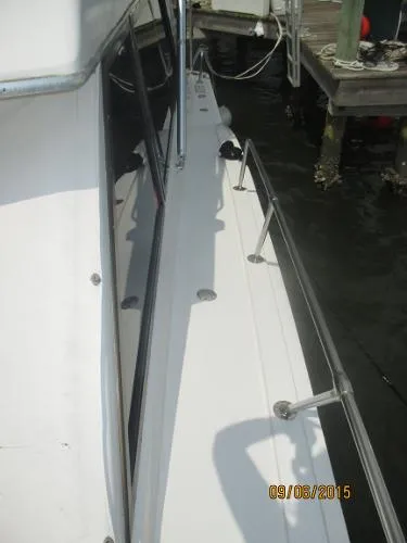 Slide: The Image of Hatteras 43 Convertible 1979 - 11
