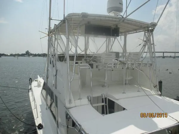 Slide: The Image of Hatteras 43 Convertible 1979 - 7