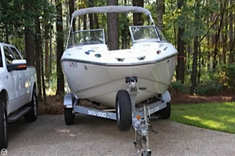 Slide: The Image of Sea-Doo 210 Challenger 2010 - 7