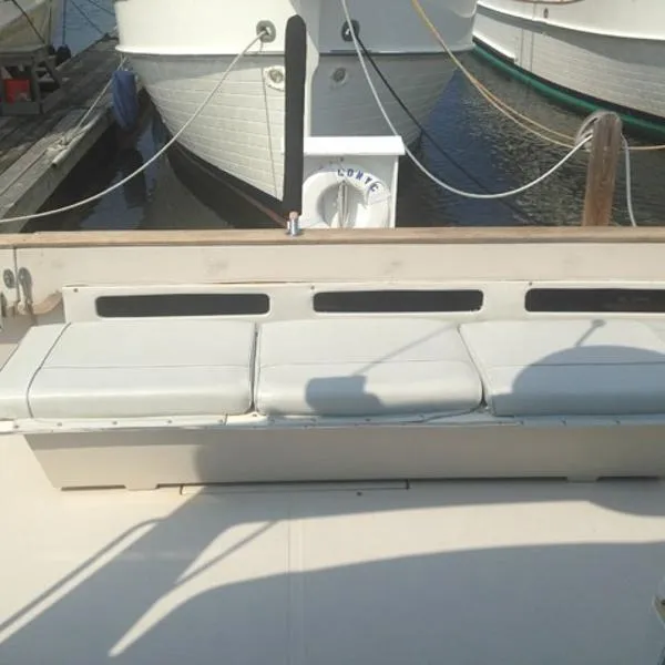 Slide: The Image of Sea Ray Express Cruiser 1988 - 5