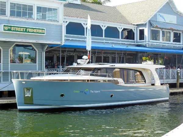 Slide: The Image of Greenline 40 Hybrid Limited Edition 2014 - 10