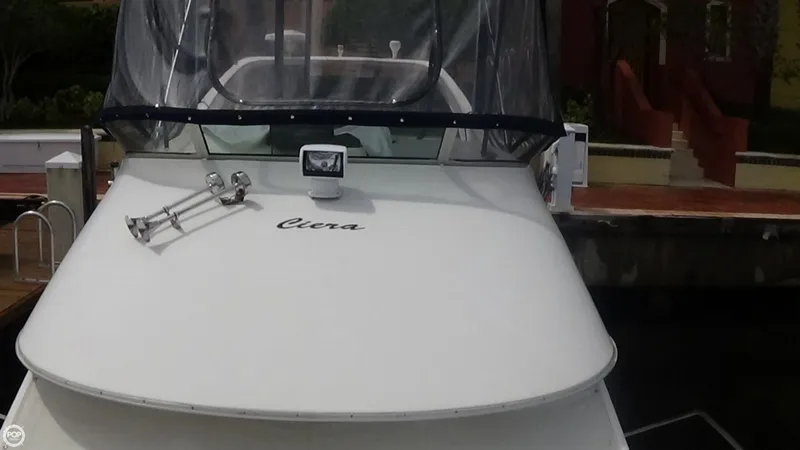 Slide: The Image of Bayliner Ciera 2858 Express CB 1998 - 5