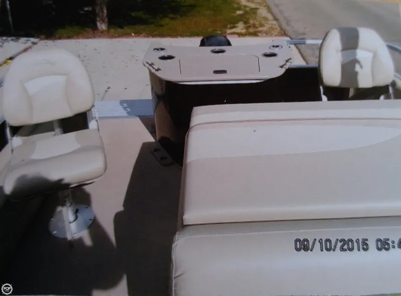 Slide: The Image of Bennington 21 SLX 2014 - 11
