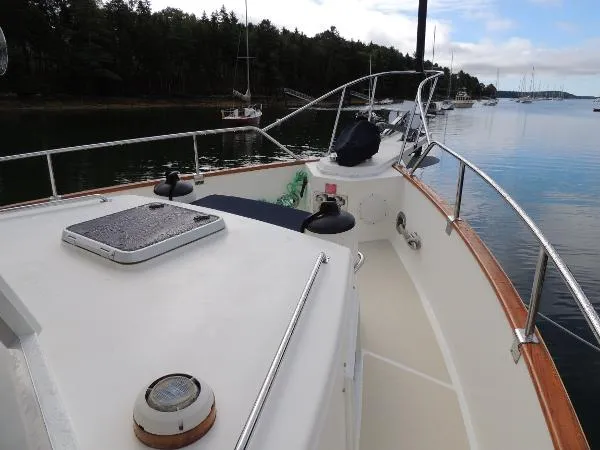 Slide: The Image of Grand Banks 42 Classic 1995 - 6