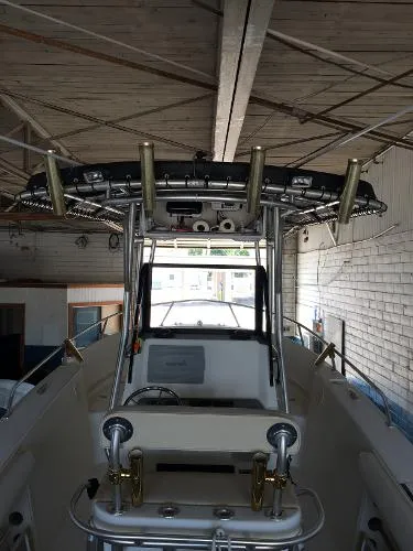 Slide: The Image of Mako 25 Center Console 2003 - 10