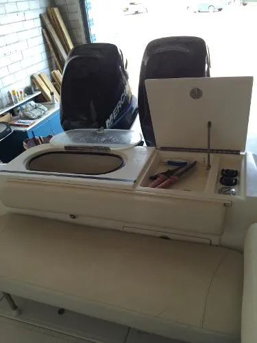 Slide: The Image of Mako 25 Center Console 2003 - 11