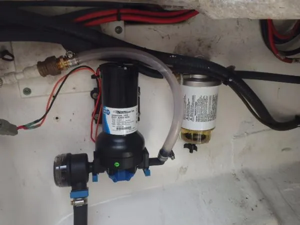 Slide: The Image of Regulator Marine 32 FS 2015 Evinrude G2's 2006 - 11