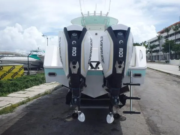 Slide: The Image of Regulator Marine 32 FS 2015 Evinrude G2's 2006 - 5