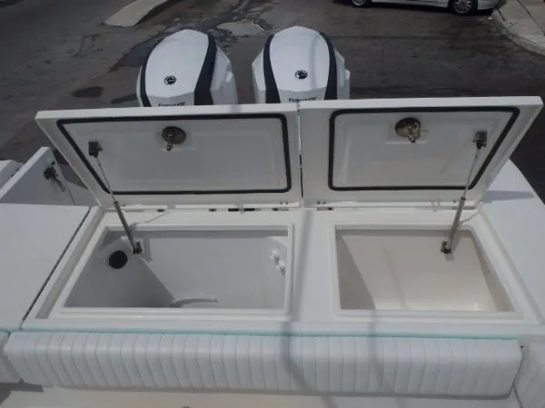 Slide: The Image of Regulator Marine 32 FS 2015 Evinrude G2's 2006 - 7