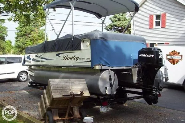 Slide: The Image of Bentley Pontoons 180 Fish N Cruise 2007 - 3