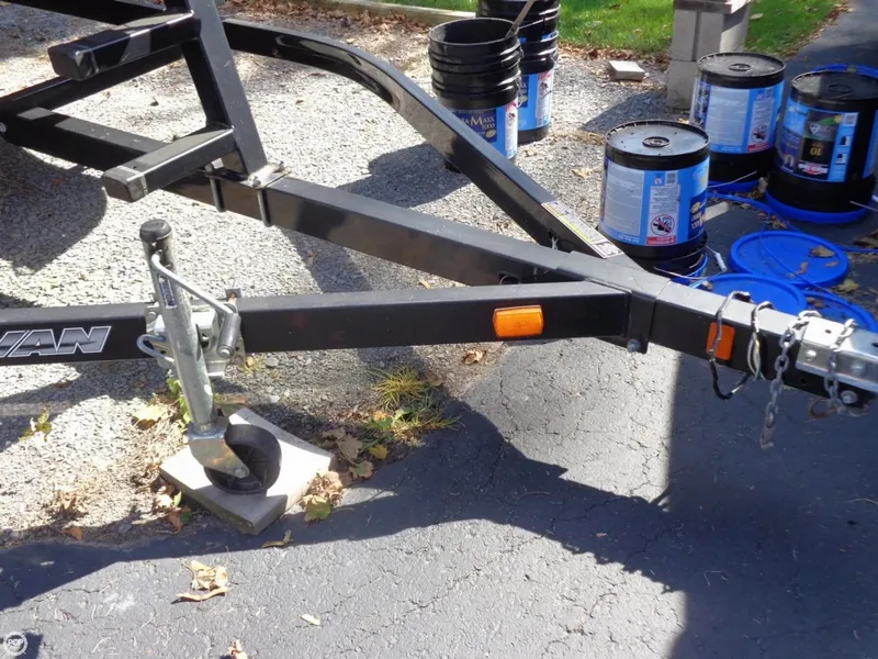 Slide: The Image of Bentley Pontoons 180 Fish N Cruise 2007 - 8