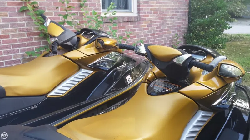 Slide: The Image of Sea-Doo RXP215 2006 - 9