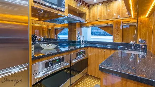 Slide: The Image of Hargrave 101 Motor Yacht 2010 - 3