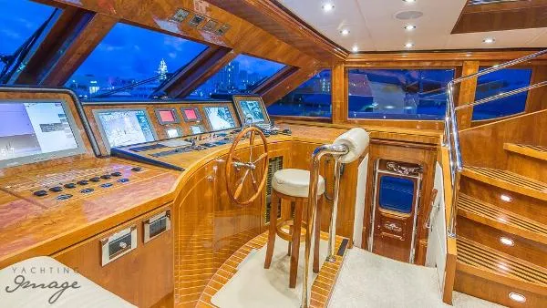 Slide: The Image of Hargrave 101 Motor Yacht 2010 - 5