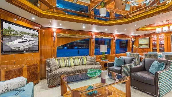 Slide: The Image of Hargrave 101 Motor Yacht 2010 - 6