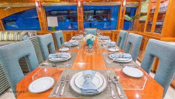 Slide: The Image of Hargrave 101 Motor Yacht 2010 - 9