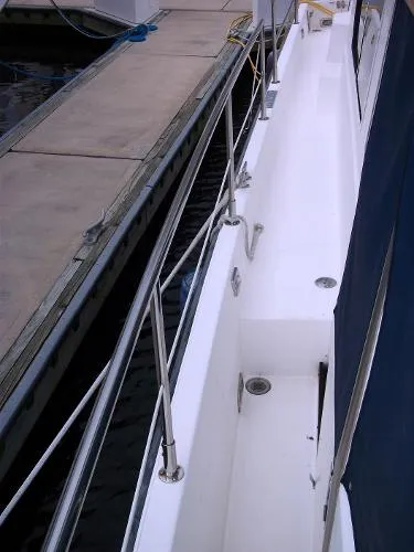 Slide: The Image of Sabreline 36 AFT CABIN 1999 - 5
