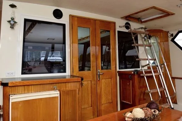 Slide: The Image of Hatteras Yacht Fisherman 1978 - 9