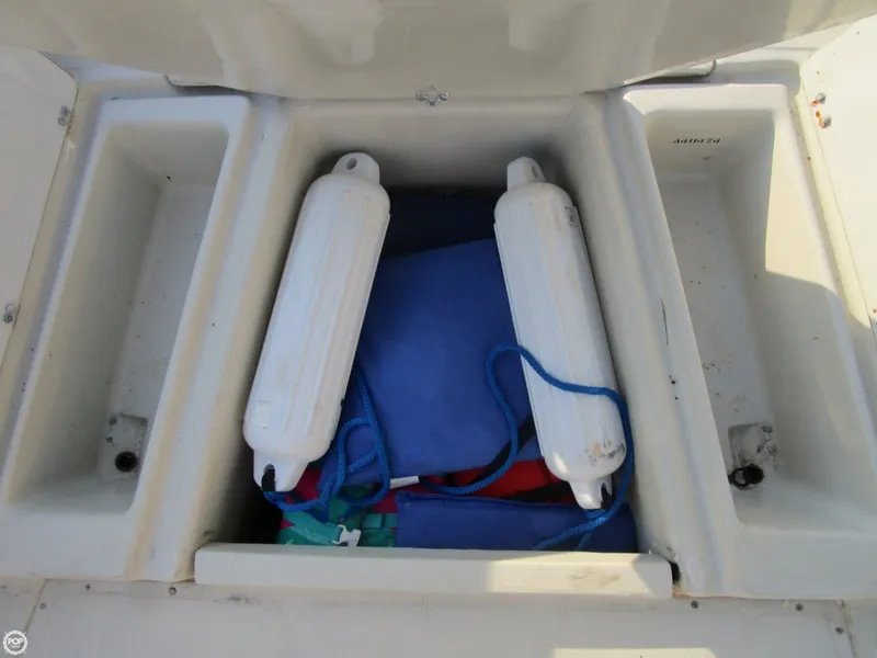 Slide: The Image of Boston Whaler Outrage 25 1984 - 6