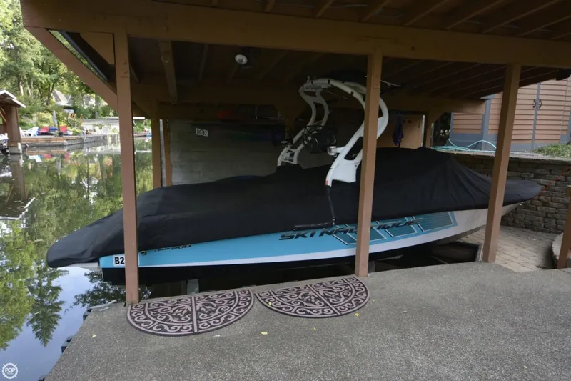 Slide: The Image of Correct Craft Ski Nautique 200 OB 2014 - 4
