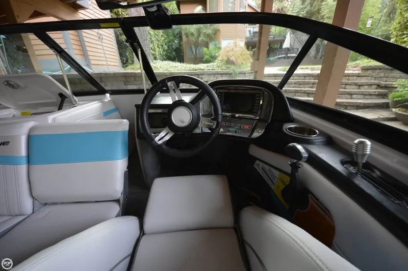 Slide: The Image of Correct Craft Ski Nautique 200 OB 2014 - 8