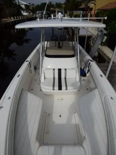 Slide: The Image of Intrepid 300 Center Console 2009 - 5