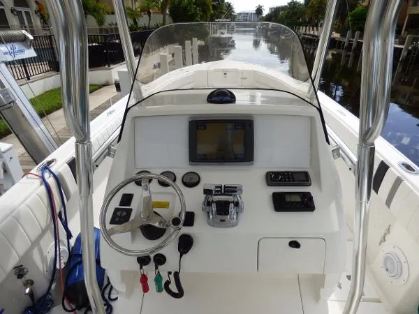 Slide: The Image of Intrepid 300 Center Console 2009 - 7