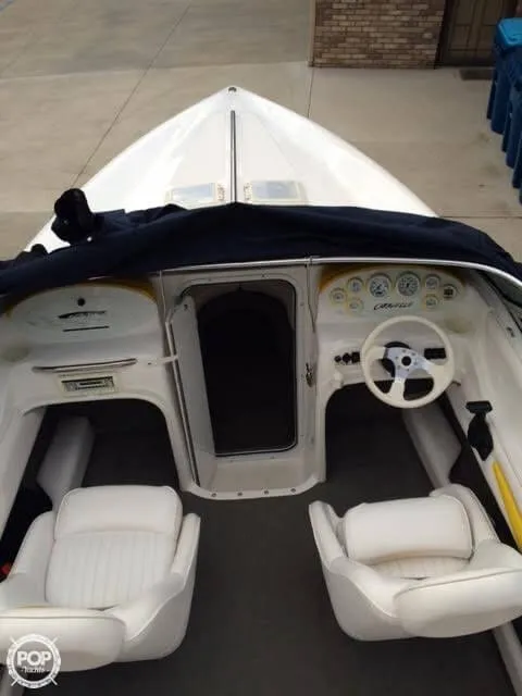 Slide: The Image of Caravelle 232 Interceptor Sport Cabin 2002 - 8