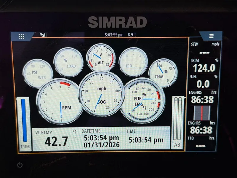 Slide: The Image of Veranda 23 Tritoon 2020 - 20