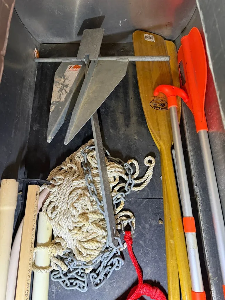 Slide: The Image of Veranda 23 Tritoon 2020 - 22