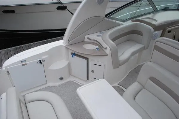Slide: The Image of Sea Ray 320 Sundancer 2002 - 3