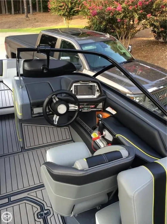 Slide: The Image of Nautique Super Air Nautique G23 2014 - 9