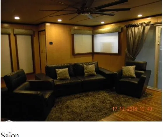Slide: The Image of Majestic Houseboats 86 X 20 2014 - 5